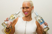Smirnoff и Эмбер Роуз представляют два новых, сладких вкуса водки бренда — «Взбитые сливки» и «Воздушная пастила»