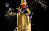 Moët & Chandon выпускает «золотую» бутылку-открытку