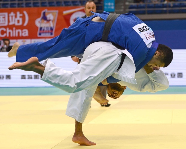 Комроншохи Устопириён чемпион Азии по дзюдо