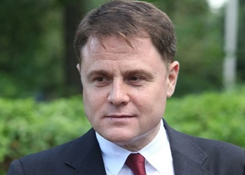 Груздев2