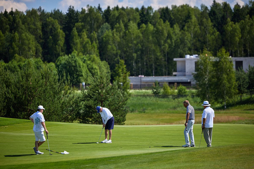 viii-rectors-golfcup_13